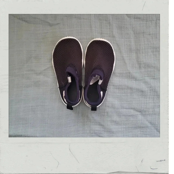 Nike Baby Toddler Beach Pool Slippers Rubber Mesh Black Slip On 7C Water Shoes - Picture 2 of 2